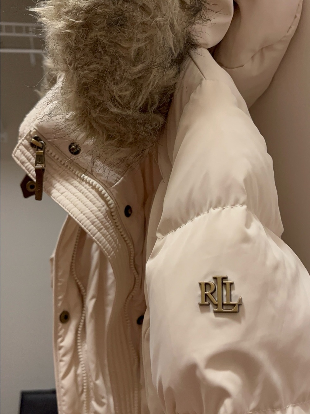 Ralph Lauren Cream Quilted Puffer Coat with Faux Fur Hood - Picture 4 of 4